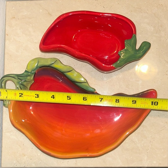 2 chili pepper dipping / serving bowls. Clay Art & Boston Warehouse. - Picture 10 of 12